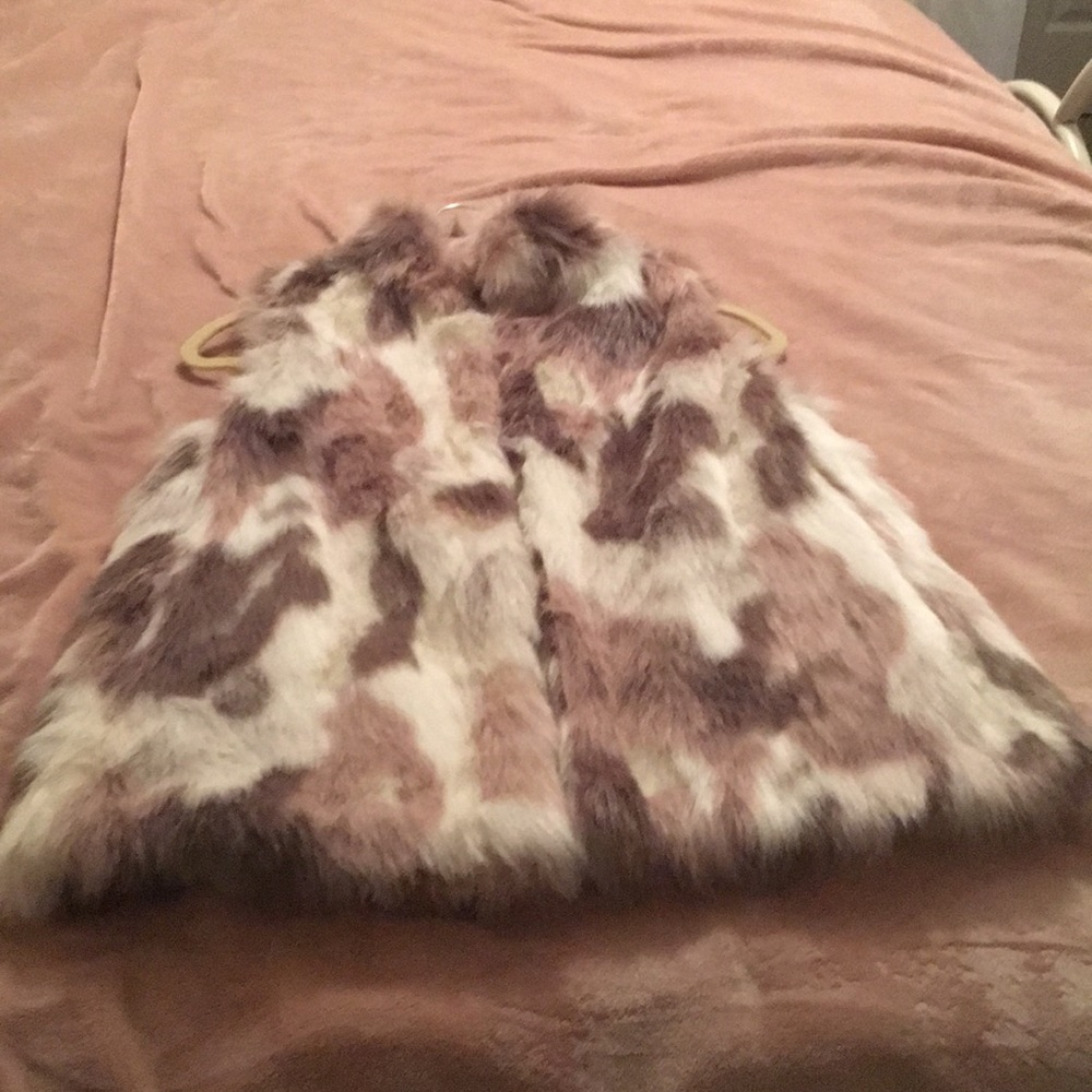 Fur vest